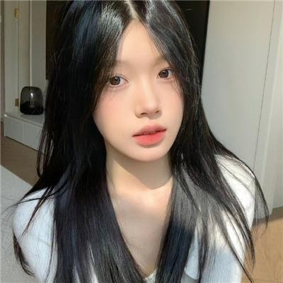 男爵的同桌小女生